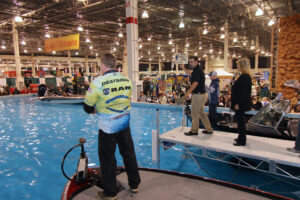 ULTIMATE FISHIHNG SHOW DETROIT BENNER